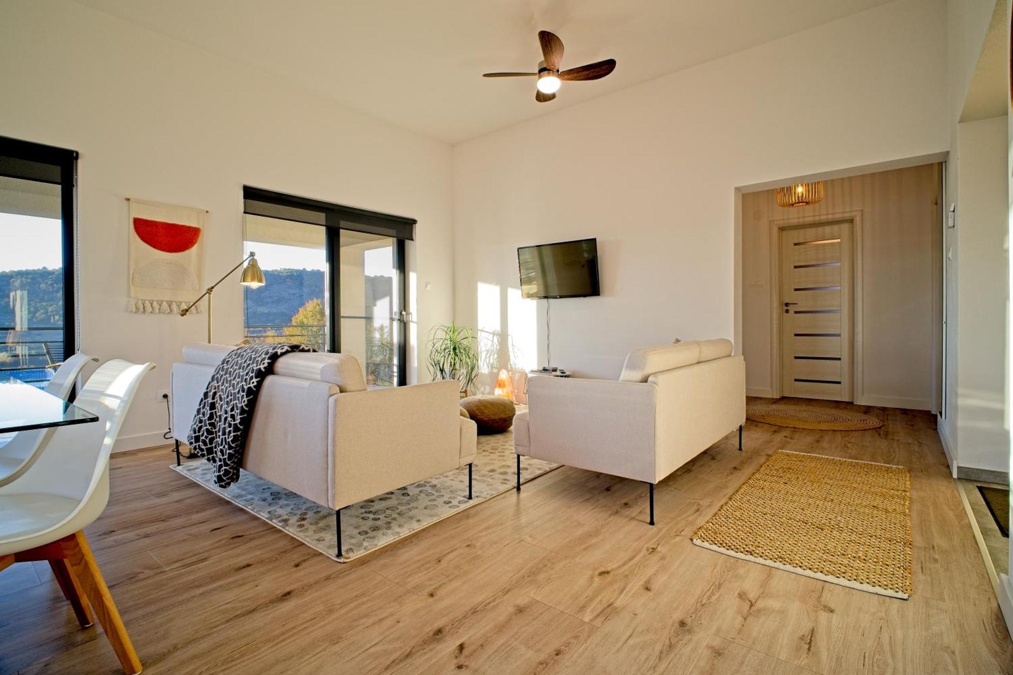 Sunset Hills Transylvania Ferienhaus